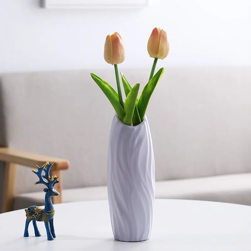 Modern Flower Vase - Martine's Bazaar