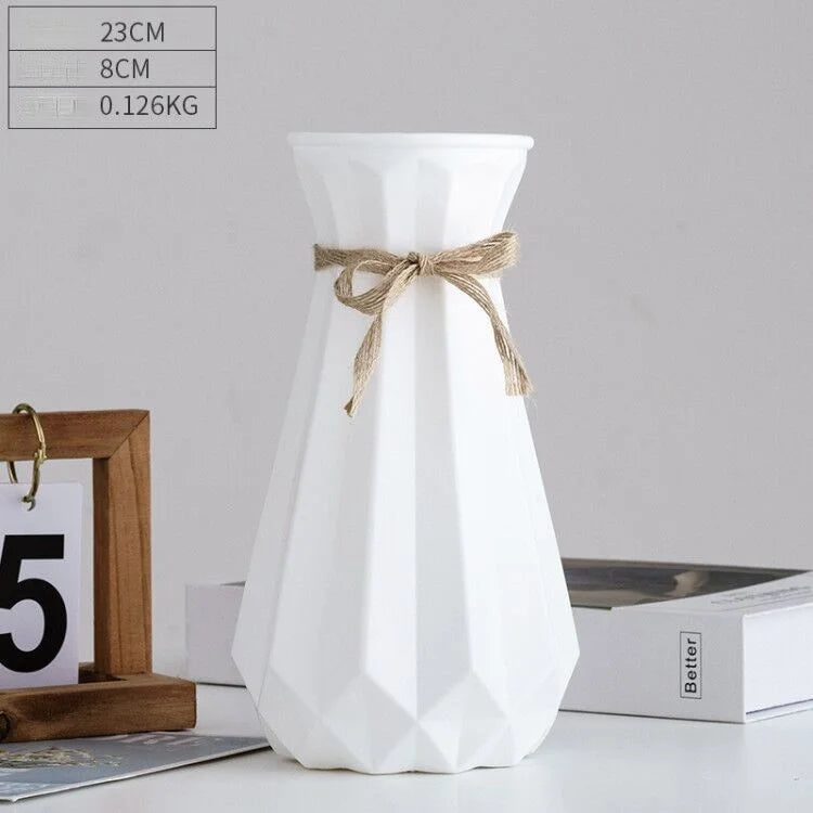 Modern Flower Vase - Martine's Bazaar