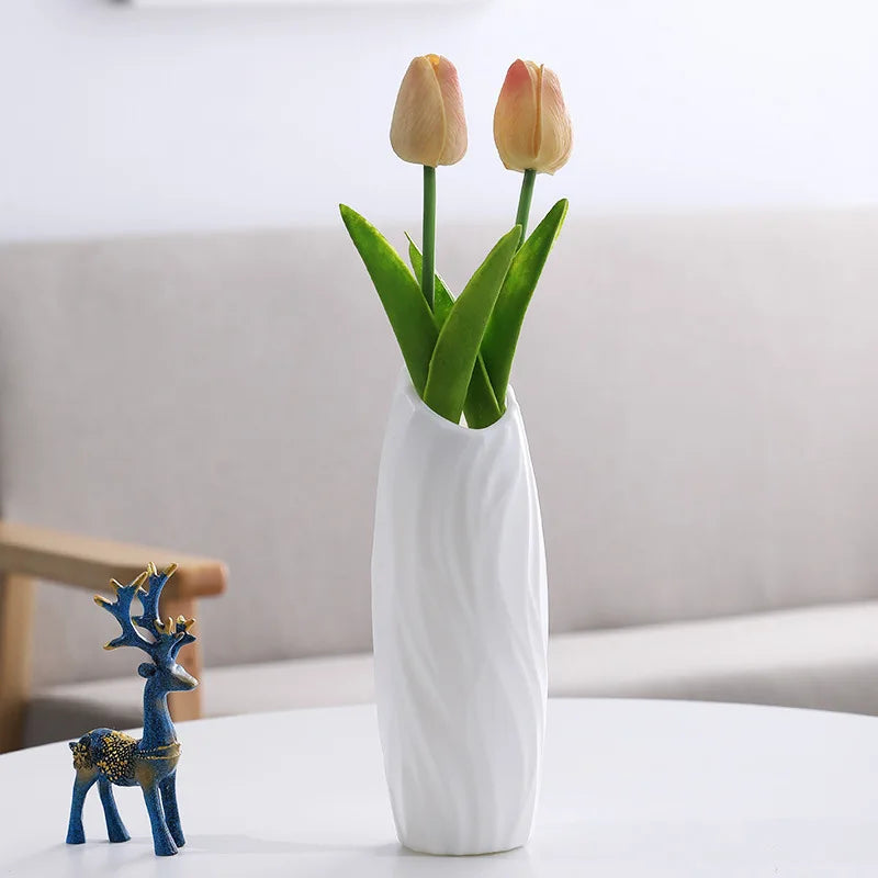 Modern Flower Vase - Martine's Bazaar