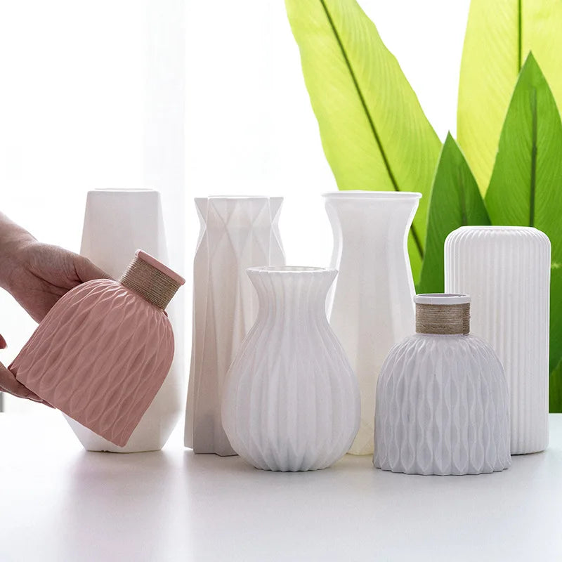 Modern Flower Vase - Martine's Bazaar