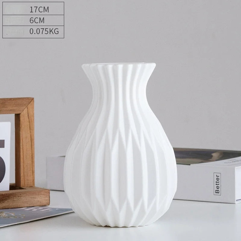 Modern Flower Vase - Martine's Bazaar